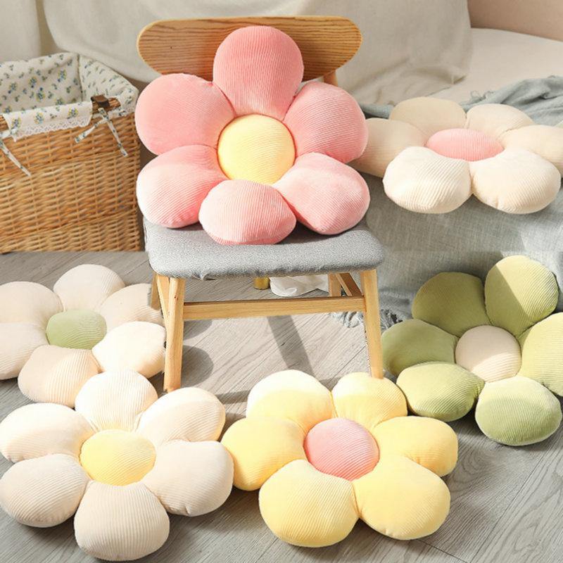Daisy Cushion - StuffedWithLove.store