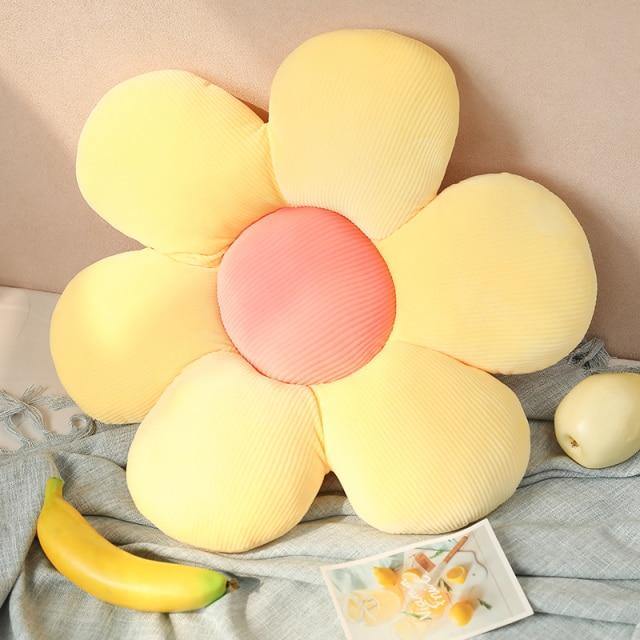 Daisy Cushion - StuffedWithLove.store