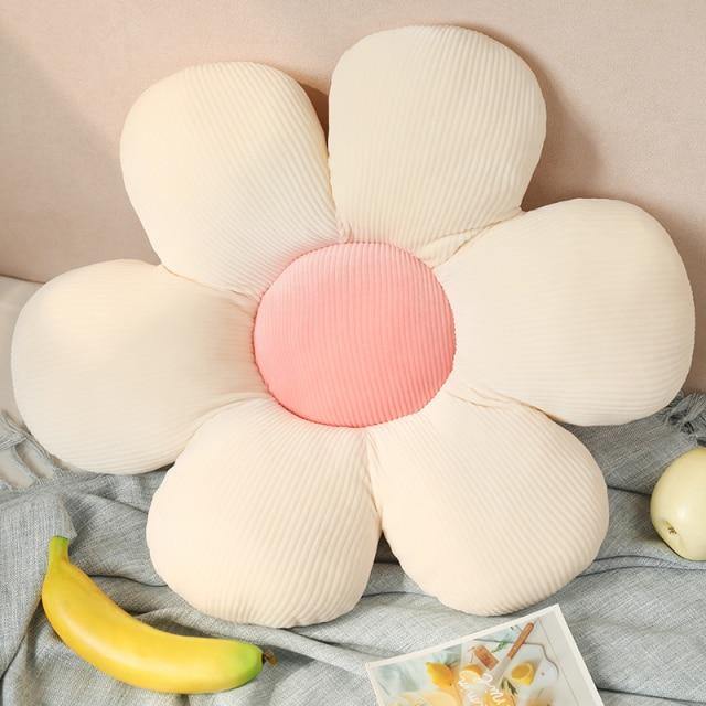Daisy Cushion - StuffedWithLove.store