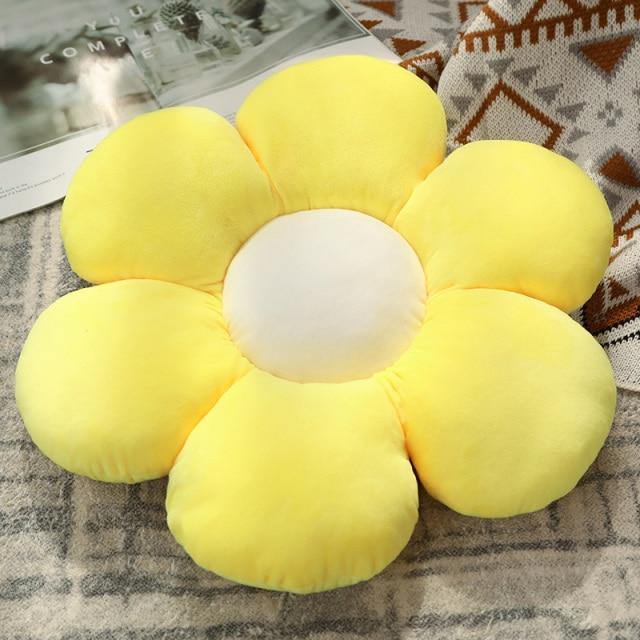 Daisy Cushion - StuffedWithLove.store